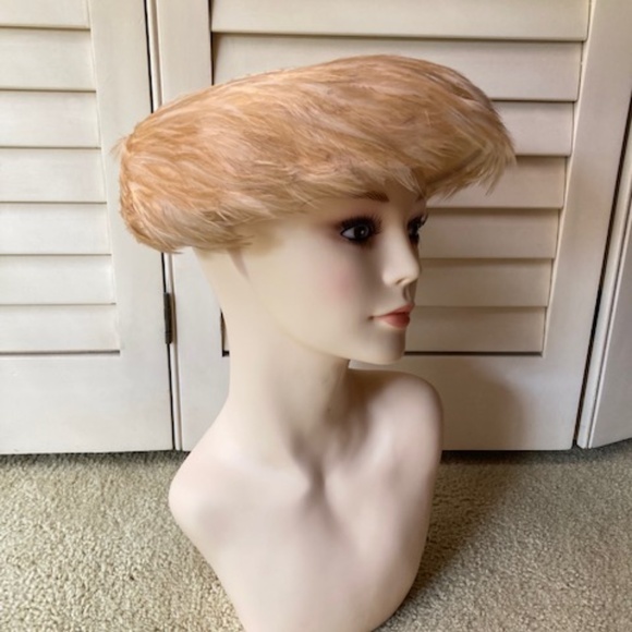 1950's Feather Hat With Net Crown - Picture 8 of 11